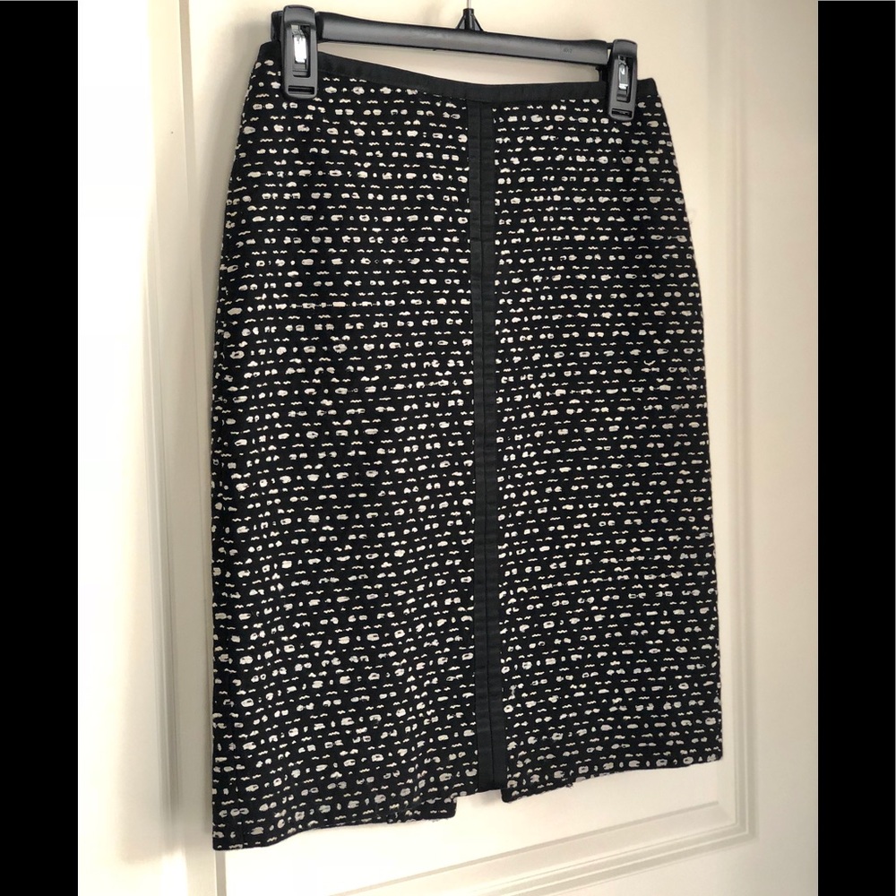 DONCASTER black and white tweed skirt